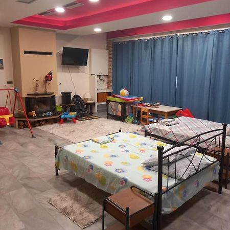 Apartament House Marios Airport Spáta Zewnętrze zdjęcie